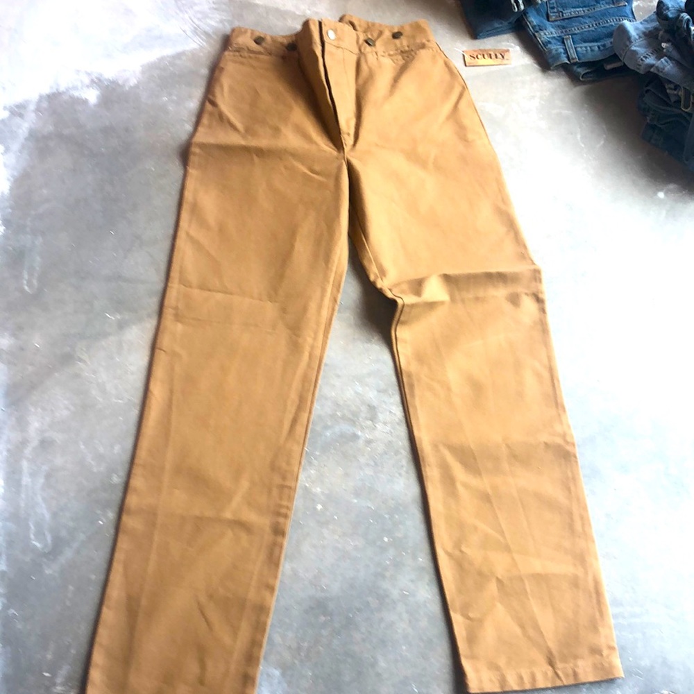 Sculpt khaki pants